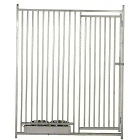 Frente barras (5cm separación) con comederos 150 x 185 cm